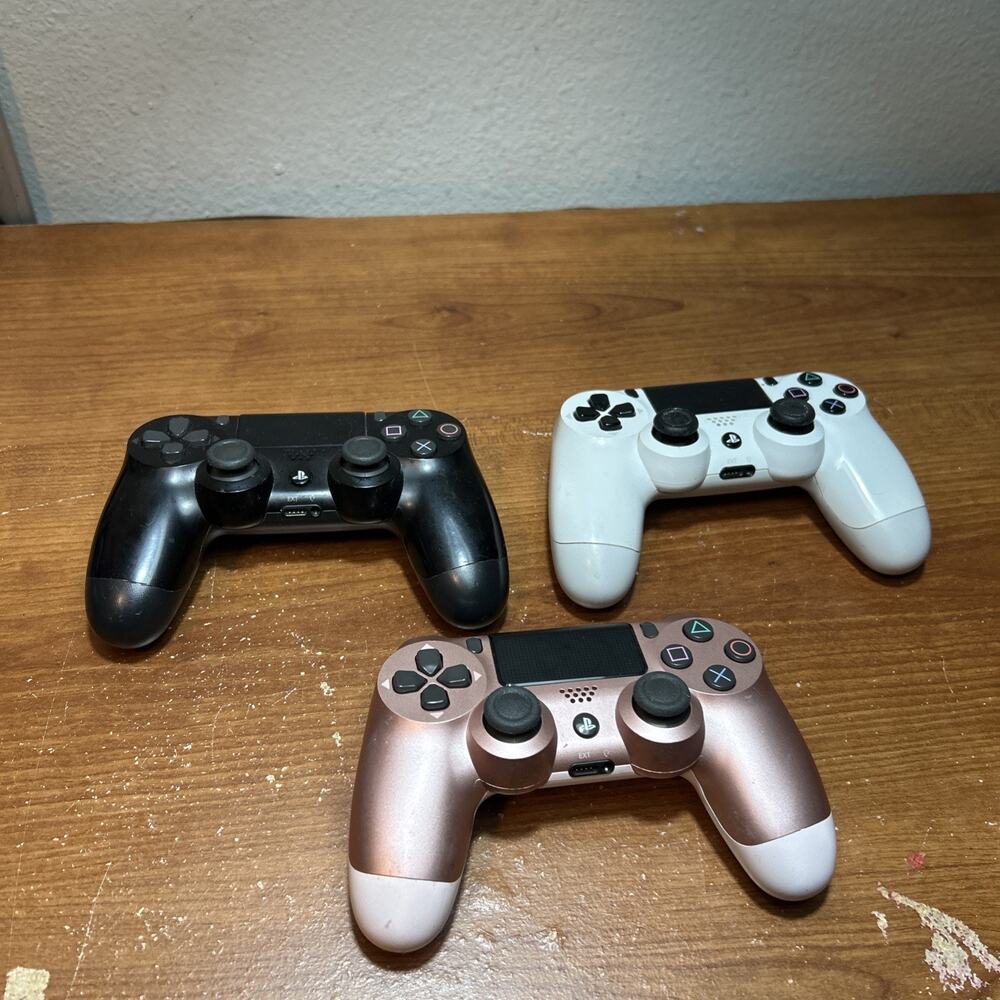 Sony Dualshock Controllers Playstation 4 LOT OF 3 Untested